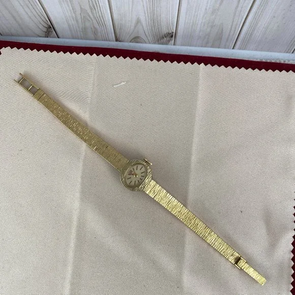 Vintage 1971 Bulova "Goddess of Time" 20 micron Gold Plated 7 inch link Bracelet - Picture 9 of 11